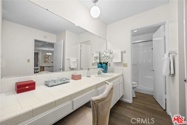 Building Photo - 360 S Euclid Ave