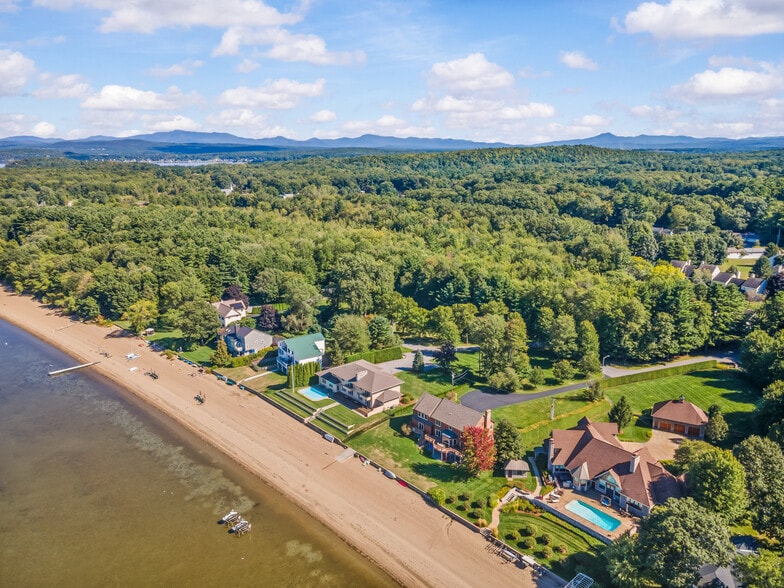 Building Photo - 185 Thayer Bay Rd