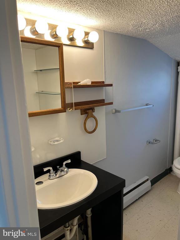 Building Photo - 124 Dallas Rd