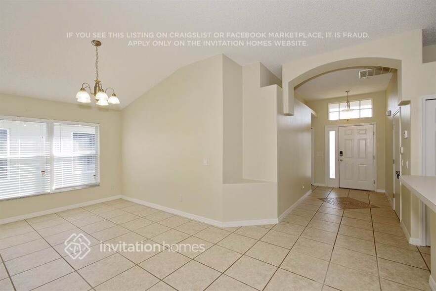 Building Photo - 910 Shaw Cir