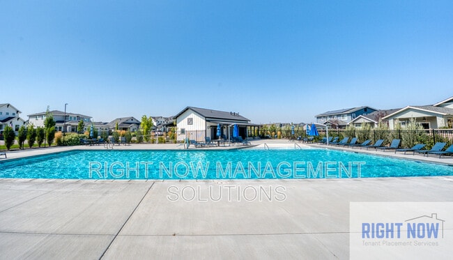 Building Photo - 6132 S Astoria Ave