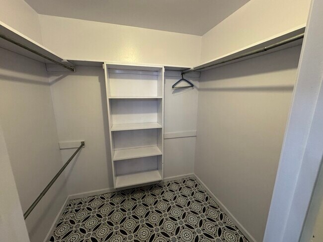 Building Photo - Very Nice 4 Bedroom 2.5 Bathroom Home in North Little Rock off of North Hills