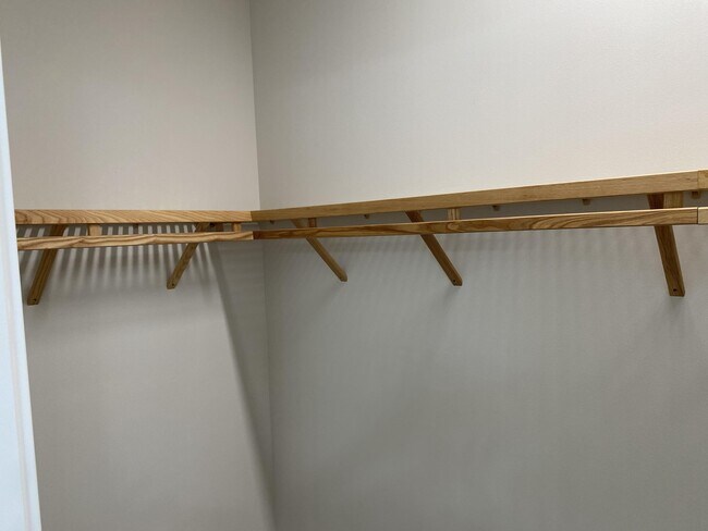 Building Photo - 4685 Estates Cir