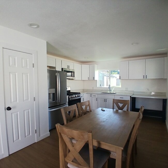 Building Photo - Oakpark Detached ADU