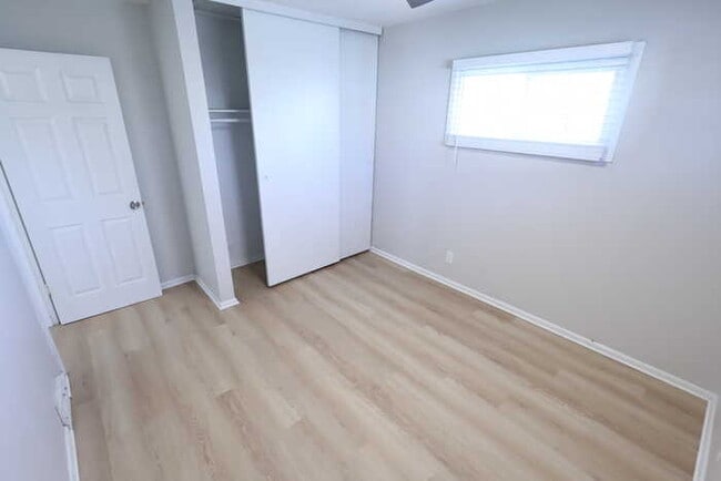 Building Photo - 1859 Delia Ave