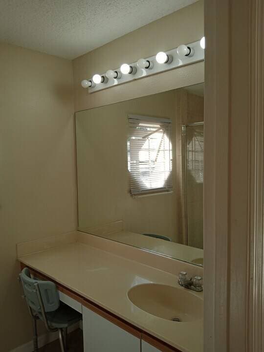 Building Photo - 14024 Higgins St