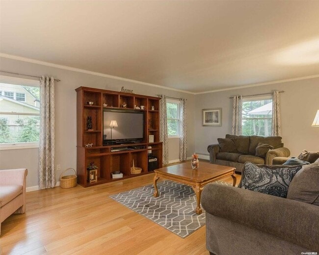 Building Photo - 43 Spencer Ln