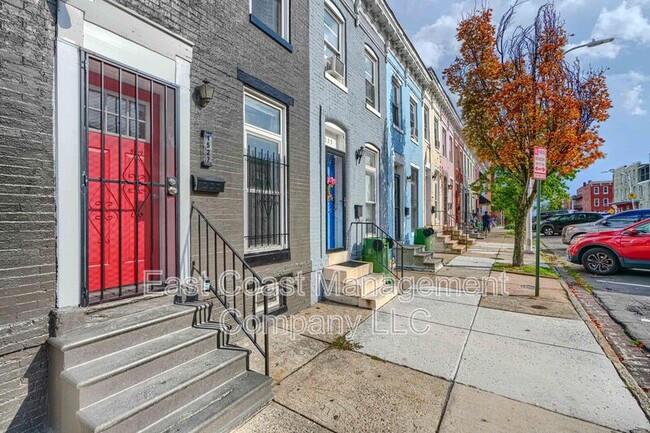 Building Photo - 1527 N Stricker St