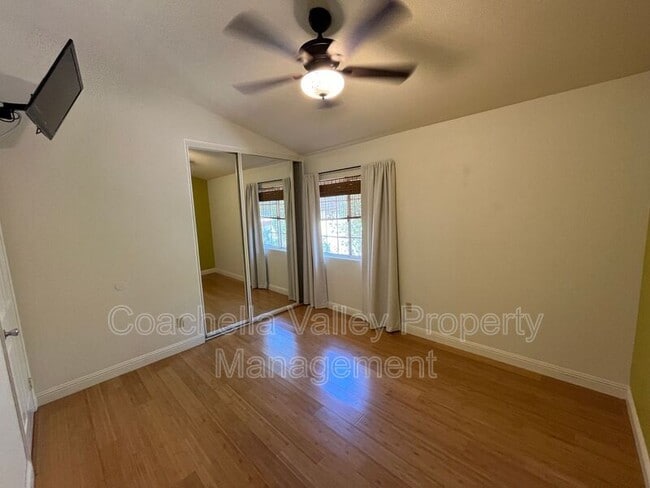 Building Photo - 43851 Vía Granada