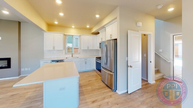 Building Photo - New Construction, Stylish Floorplan & Amen...