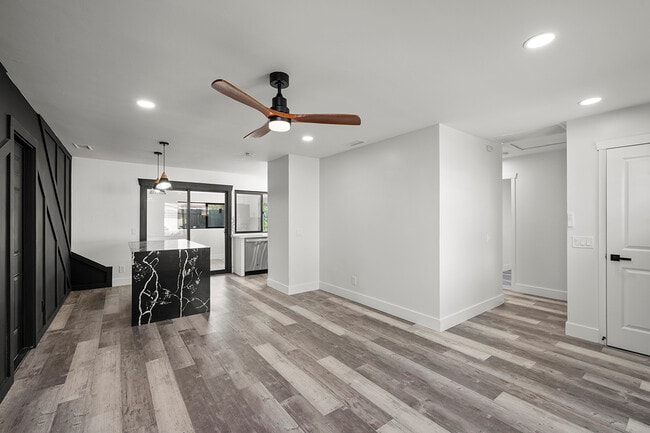 Building Photo - 8685 Longwood St