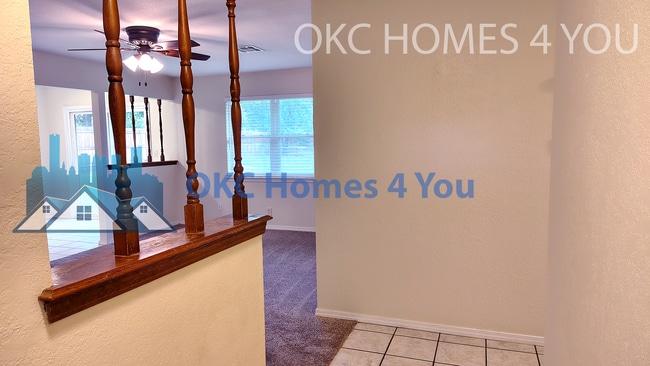 Building Photo - Move by November 15th & save $650 off the ...