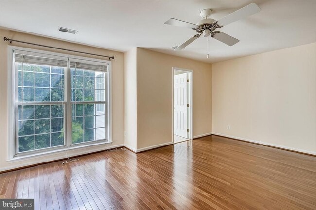 Building Photo - 5413 Summer Leaf Ln