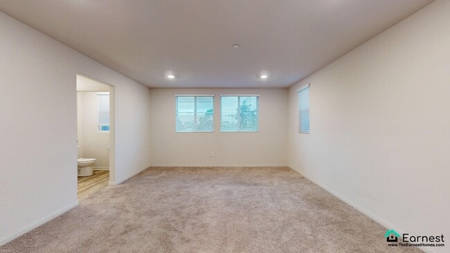 Building Photo - 3 + 2.5 Spacious & Stylish Home in Van Nuy...