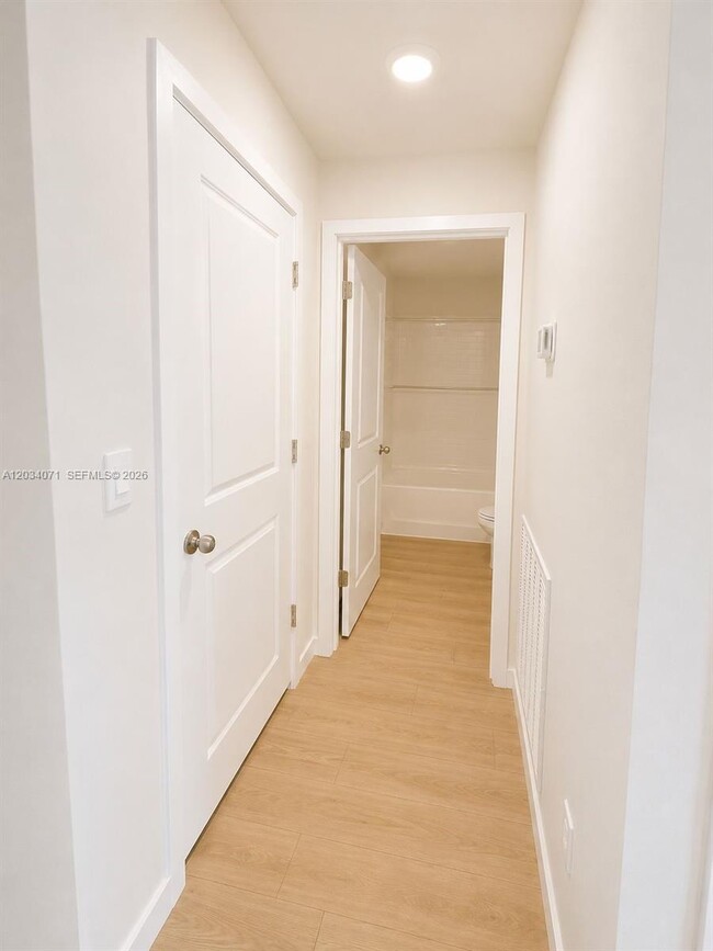 Building Photo - 544 Ilaria Ct