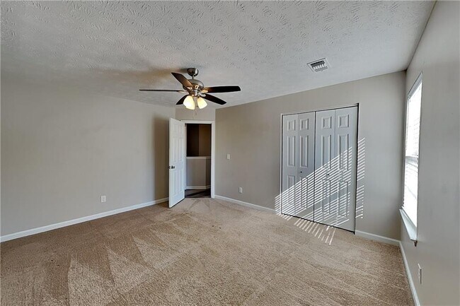 Building Photo - 3193 English Ivy Ln