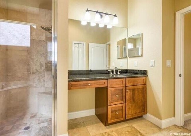 Building Photo - Beautiful 4-Bedroom Home in Willow Oaks Plantation