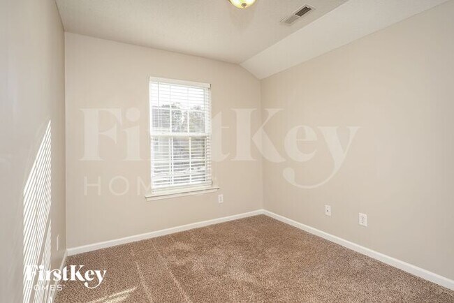 Building Photo - 4145 Crestwood Cir