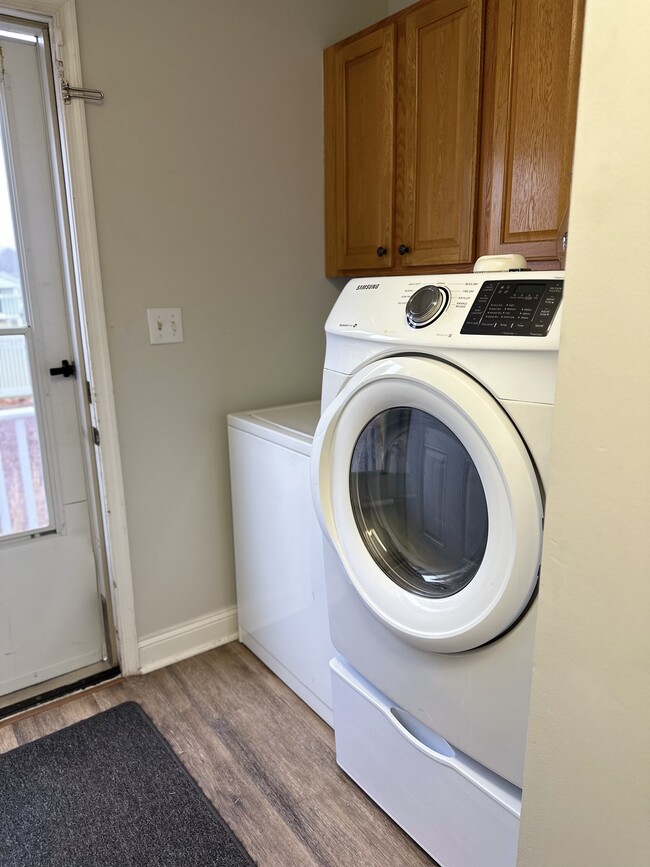 Building Photo - 55 S Broadway