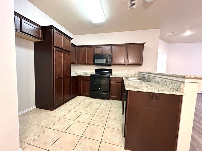 Building Photo - 3 bed 2 bath 2 car garage - Cooper ISD