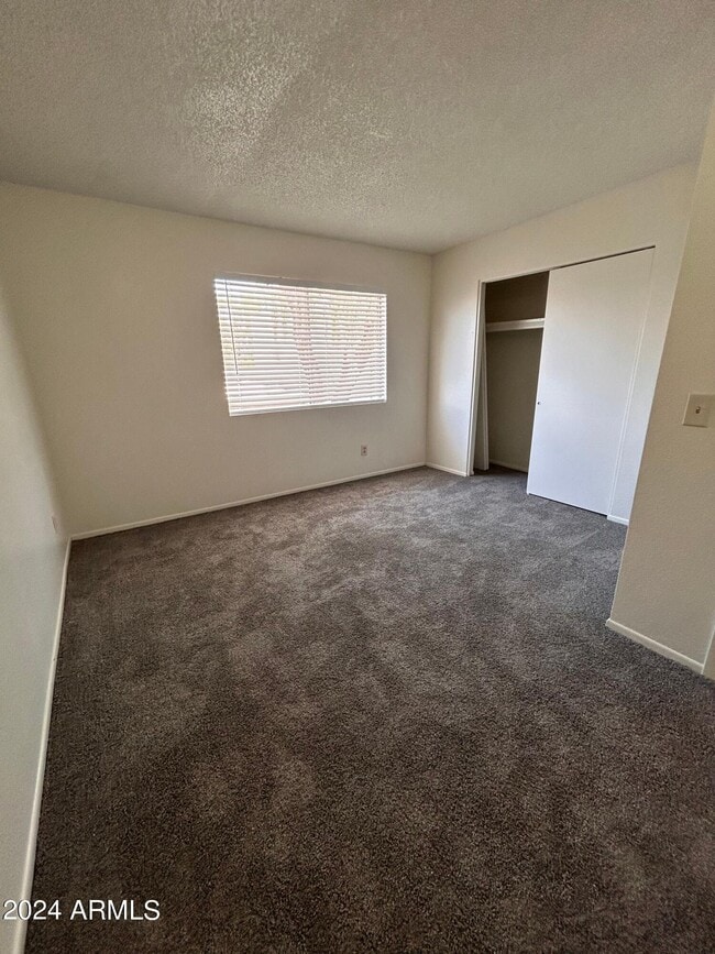 Building Photo - 2832 E Le Marche Ave