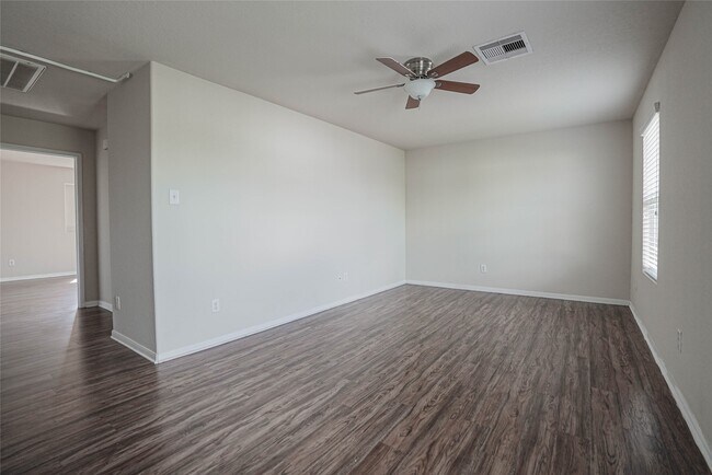 Building Photo - 3050 Thicket Path Way