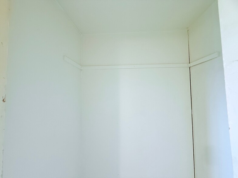 Building Photo - 52335 Harrisburg Ln