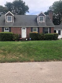 Building Photo - 10 Isabelle Dr