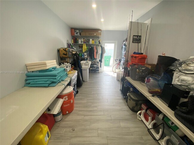 Building Photo - 7010 SW 144th Pl