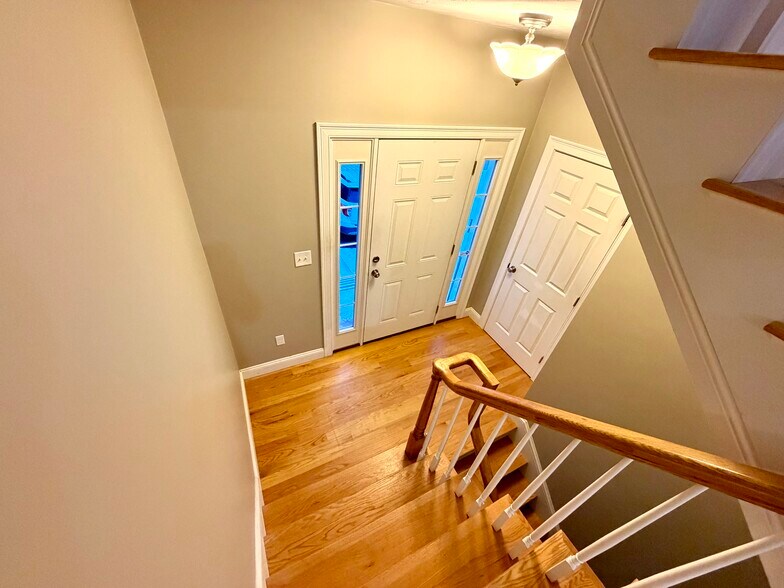 Building Photo - 46B Dominion Rd