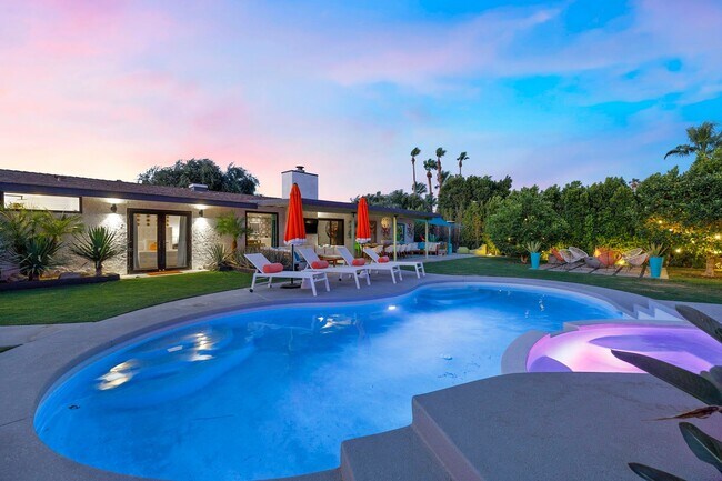 Building Photo - Stylish Fully Furnished Home in Palm Springs - Annual Lease