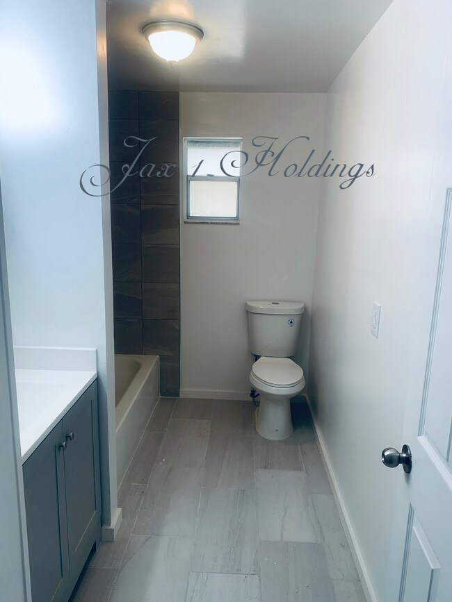 Building Photo - 5638 Atlee Ave