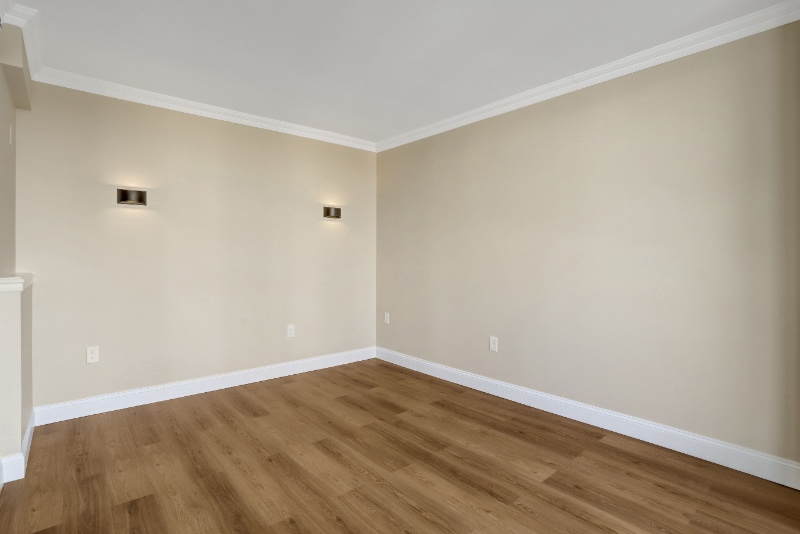 Building Photo - 400 Madison St