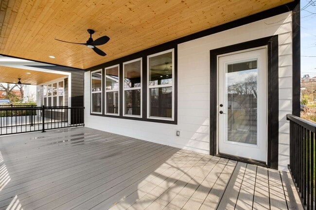 Building Photo - 2015 9th Ave N