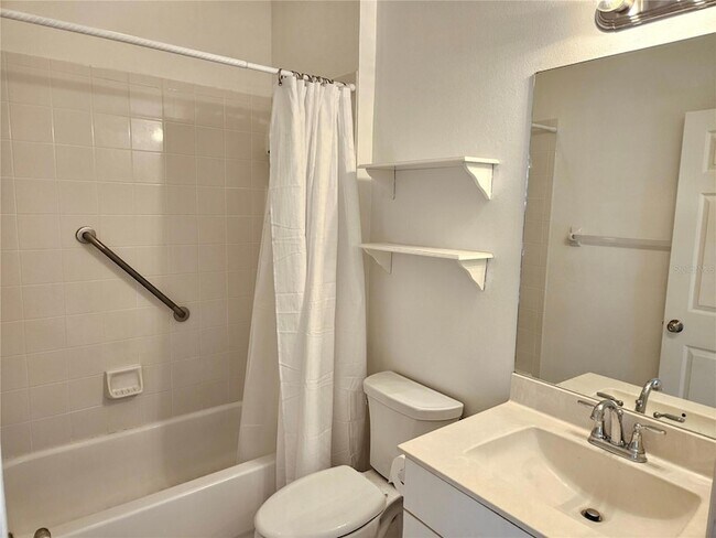 Building Photo - 835 Chalmers Dr