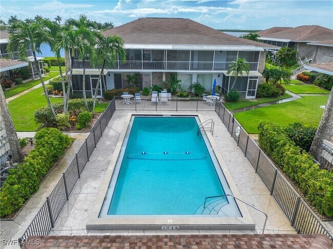 Building Photo - 330 Kon Tiki Dr