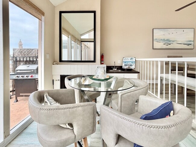 Building Photo - Oxnard | 3 Bed 2.5 Bath | Harborfront Have...