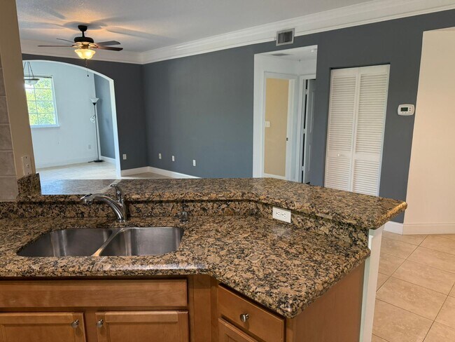 Building Photo - 9905 Baywinds Blvd