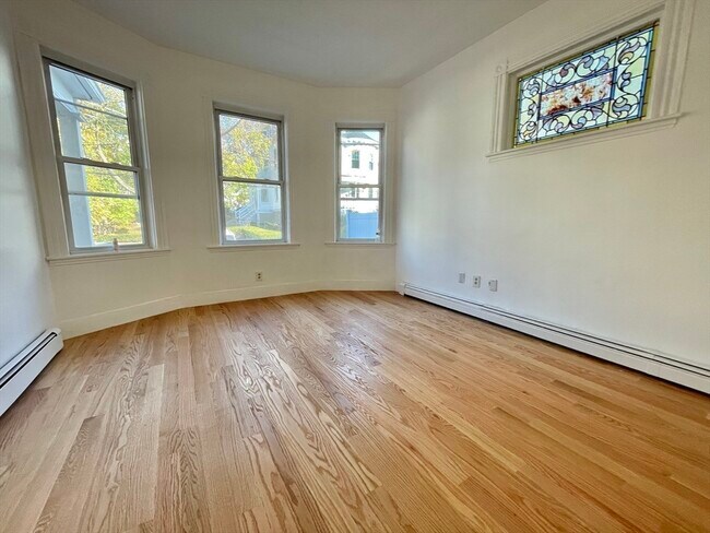 Building Photo - 20 Imrie Rd