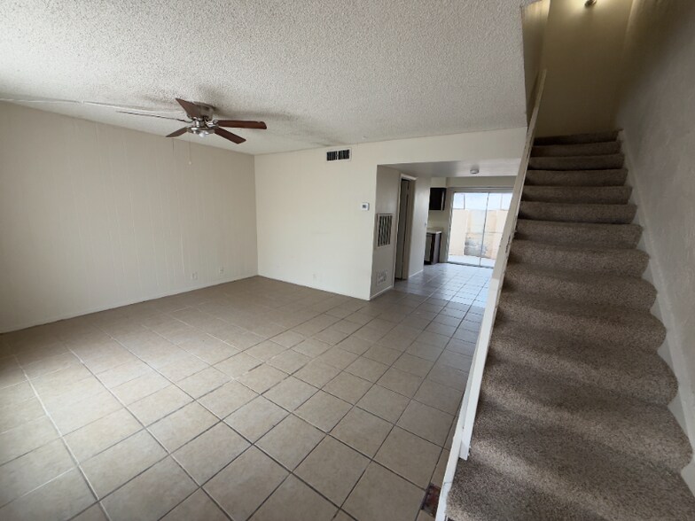 Building Photo - 3524 W Dunlap Ave