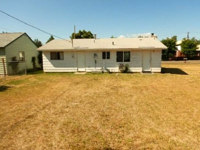 Building Photo - Goldendale Home for Rent