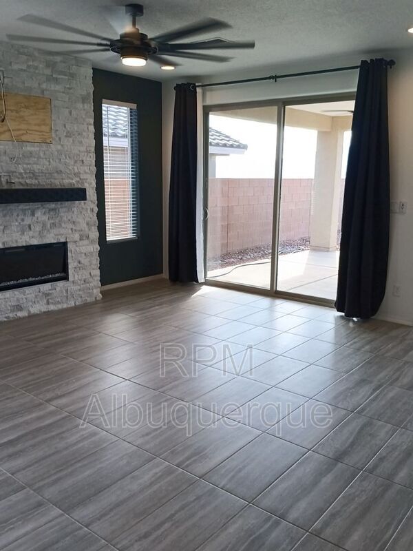 Building Photo - 6762 Sydney Drive NE