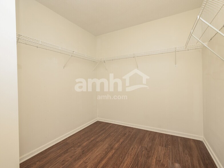 Building Photo - 1337 Vimla Way