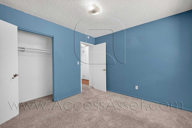 Building Photo - 3301 Muriel Dr
