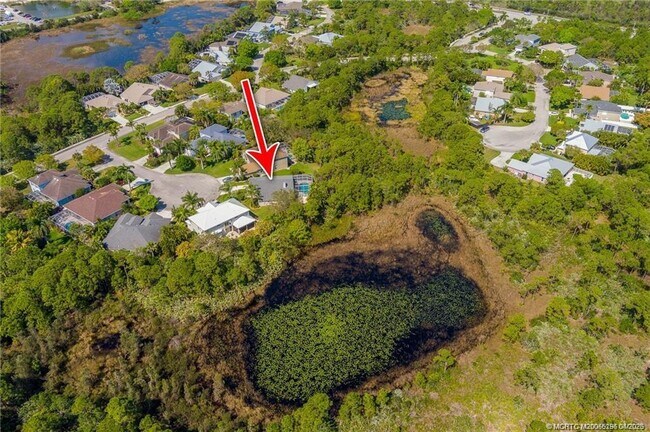 Building Photo - 376 NW Canna Way