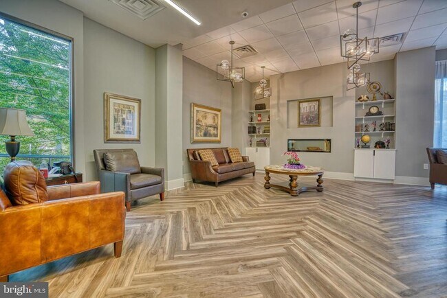 Building Photo - 5300 Holmes Run Pkwy