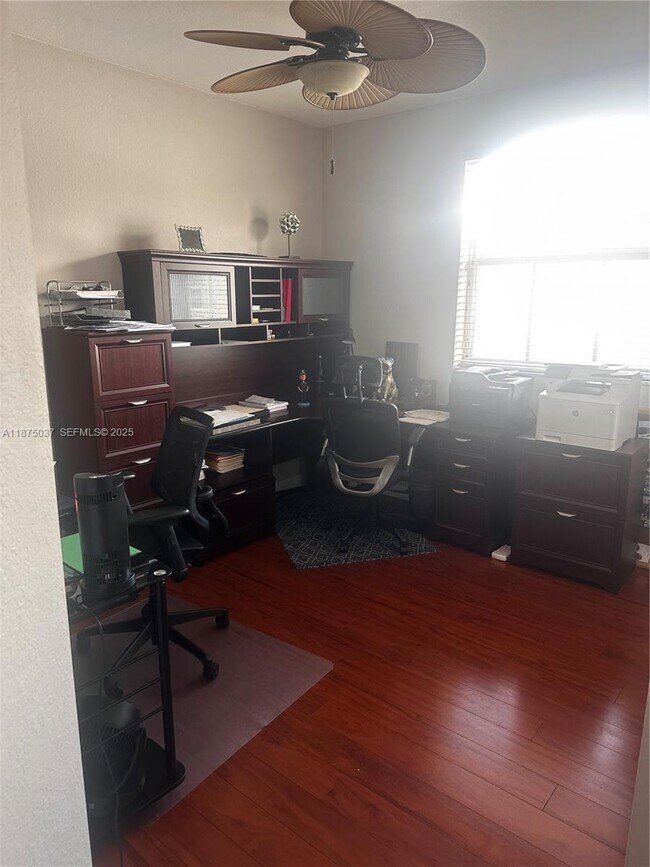 Building Photo - 10865 NW 84th St