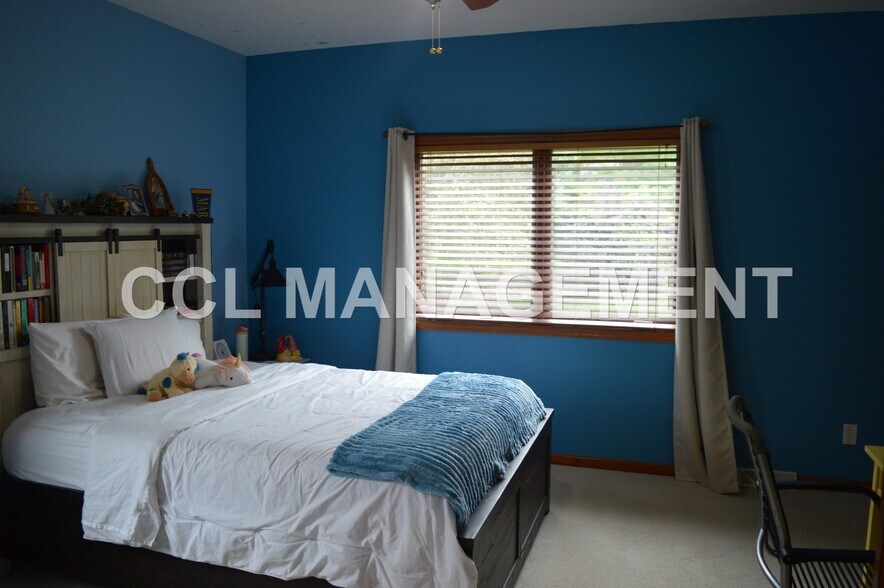 Building Photo - 9217 Bear Claw Way