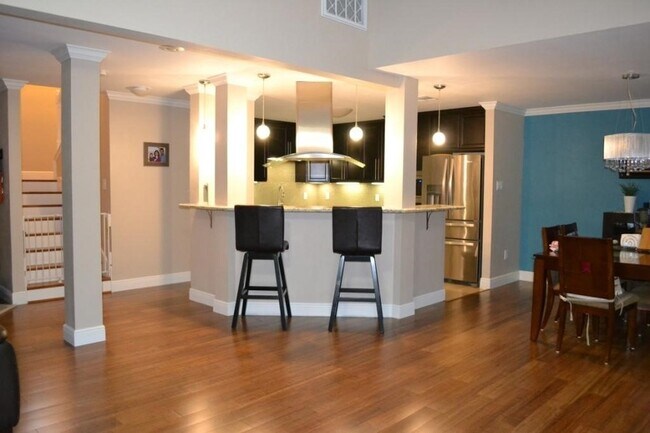 Building Photo - 43 Hickory Oak Dr