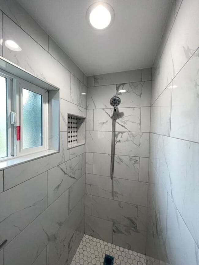 Building Photo - South 2nd- 4 Bed 2 Bath Remodeled Home in El Cajon!